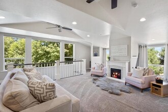 Building Photo - 30 E Deer Meadow Ct