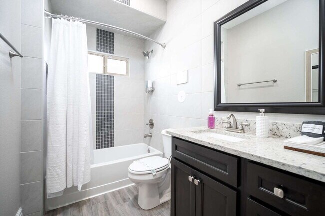 Foto del edificio - 3432 Gary Brewster Pl