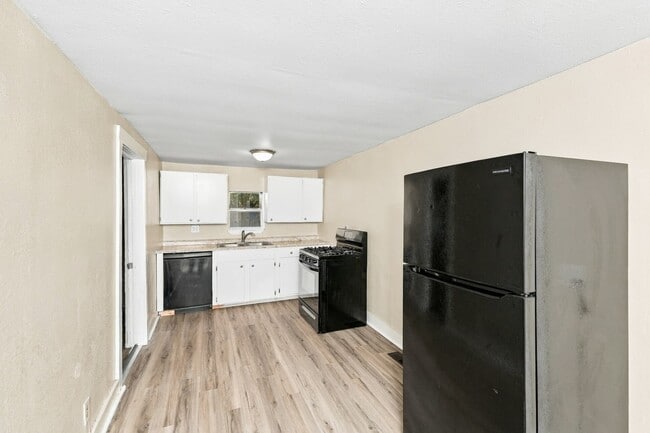 Building Photo - 3816 W 59th St