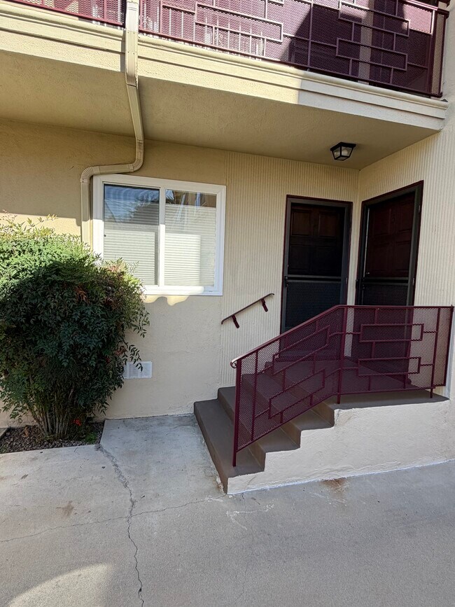 Foto del edificio - 852 N Cherokee Ave