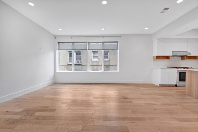 Foto del edificio - 3541 11th St NW