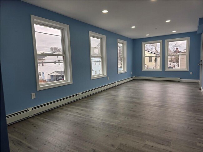 Building Photo - 17 Bergen St