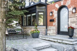 Building Photo - 3 Oakwood Pl