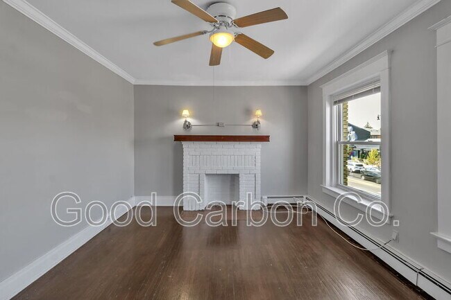 Building Photo - 1213 Hertel Ave