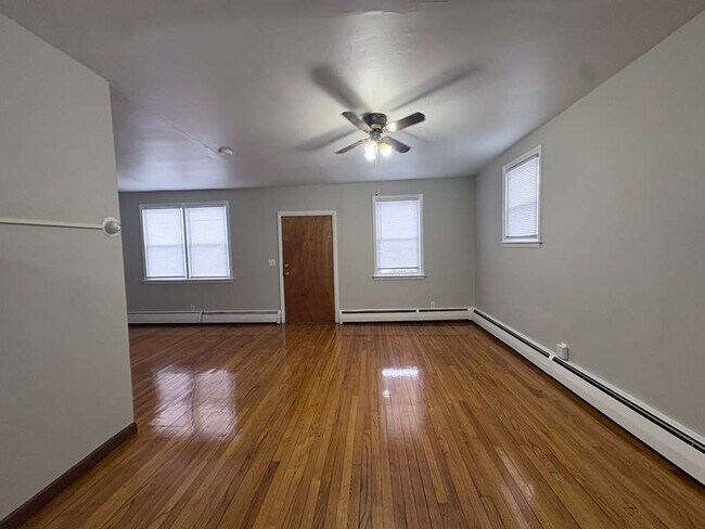 Foto del edificio - 514 Main St