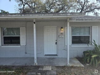 Building Photo - 146 Highland Ave