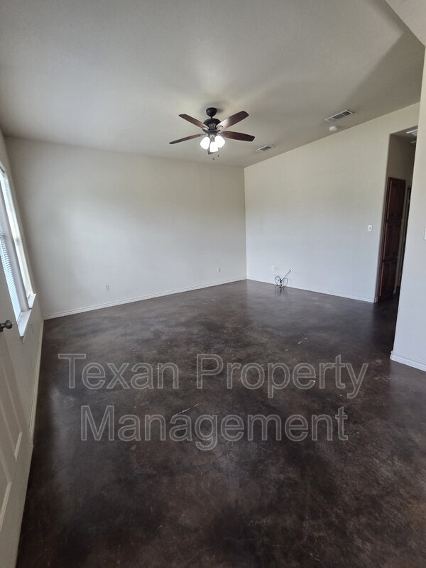 Building Photo - 3712 Mandy Dr