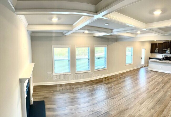 Building Photo - 4579 Silver Oak Dr