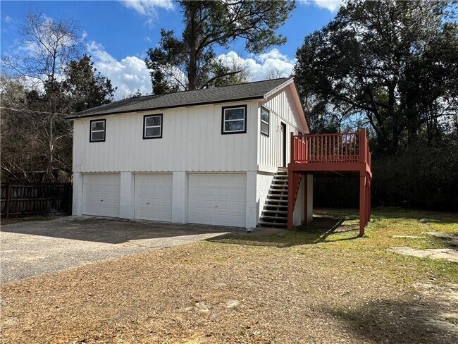 Building Photo - 1625 Myers Rd