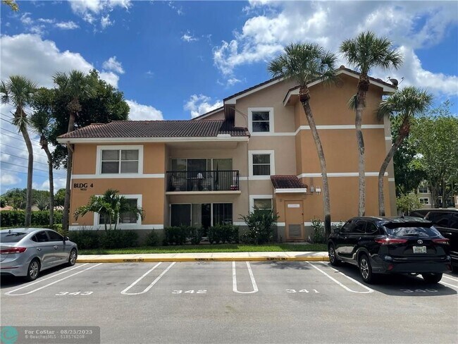 Building Photo - 9033 Wiles Rd