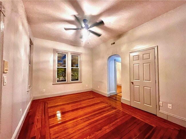 Foto del edificio - 130 Cypress St