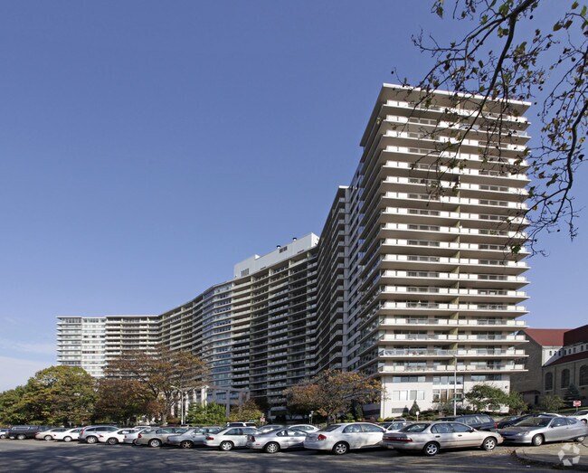 The Philadelphian Condominiums Apartments Philadelphia, PA