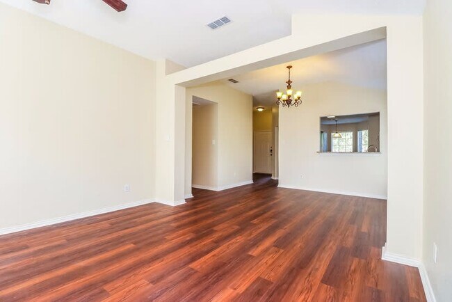 Building Photo - 1044 Waterview Dr