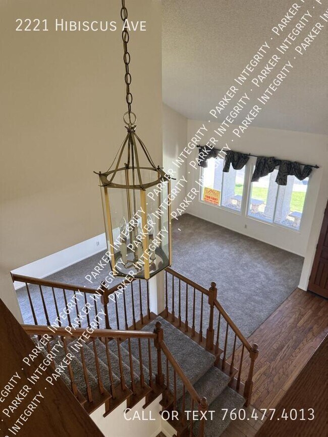 Foto del edificio - 2221 Hibiscus Ave