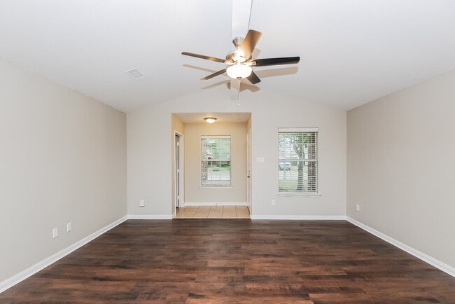 Building Photo - 629 Misty Mountain Dr