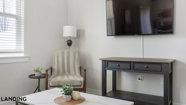 Foto del edificio - 1720 Rocky River Rd