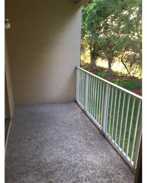Foto del edificio - 13105 SW 42nd St