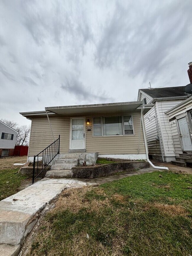 Foto del edificio - Charming 2-Bedroom Home Near Hickey Park –...