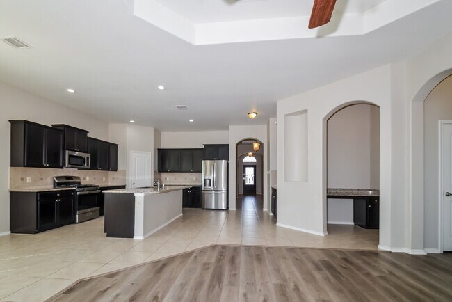 Foto del edificio - 1805 Lake Pine Dr