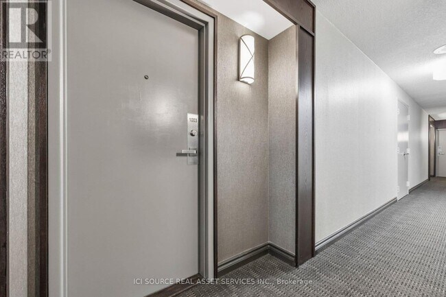 Photo du bâtiment - 7601 Bathurst St