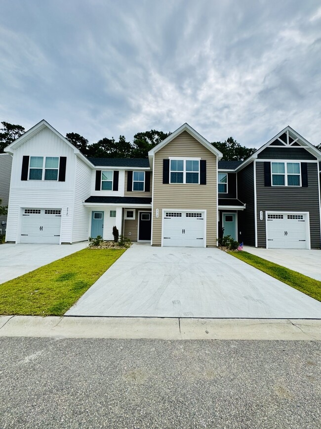 Building Photo - 261 Christiana Ln