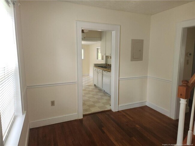 Foto del edificio - 227 Pinecrest Dr