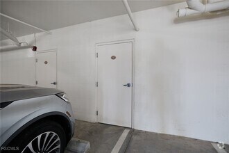 Building Photo - 5702 Cape Harbour Dr