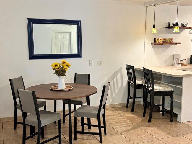 Foto del edificio - 5414 Bolm Rd