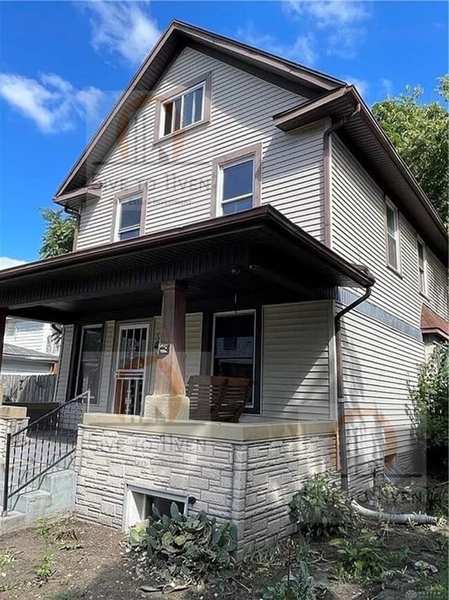 Foto del edificio - 17 Lucerne Ave