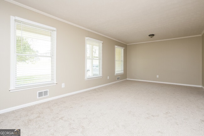 Foto del edificio - 680 N Kingsley Dr