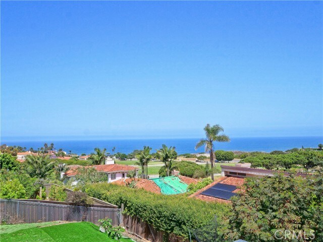 Foto del edificio - 345 Palos Verdes Dr W