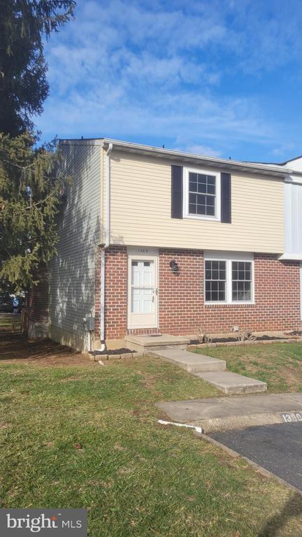 Primary Photo - 1369 St Francis Rd