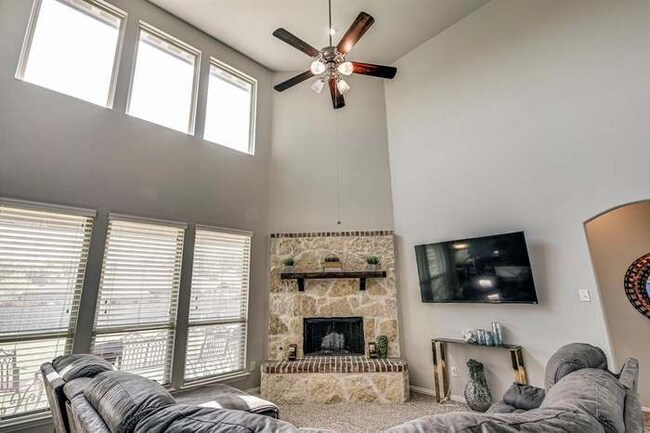 Foto del edificio - 204 Janice Ct