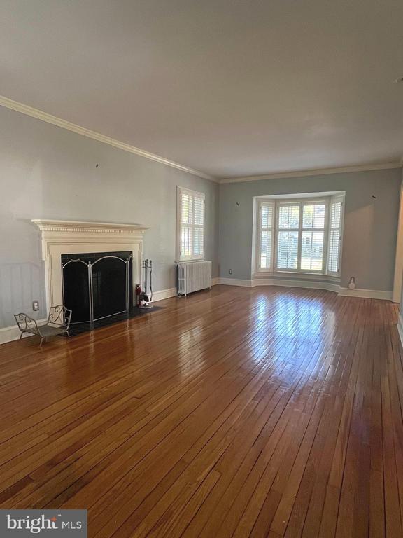 Building Photo - 3604 Oval Dr