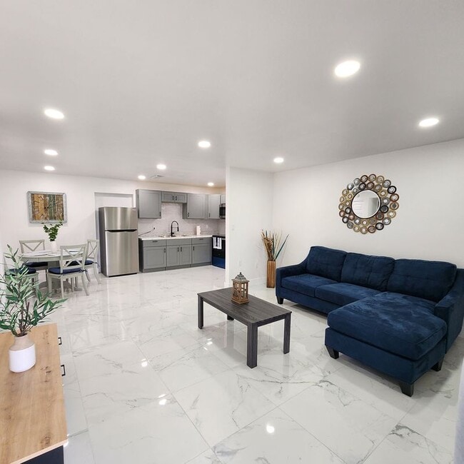 Foto del edificio - 2210 NW 18th St