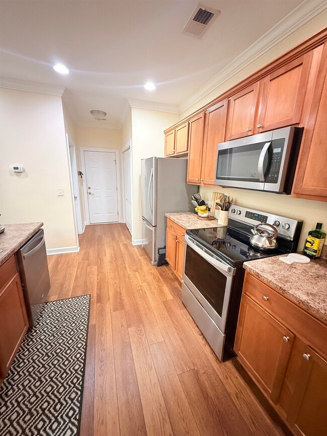 Foto del edificio - 1124 Fairway Ln