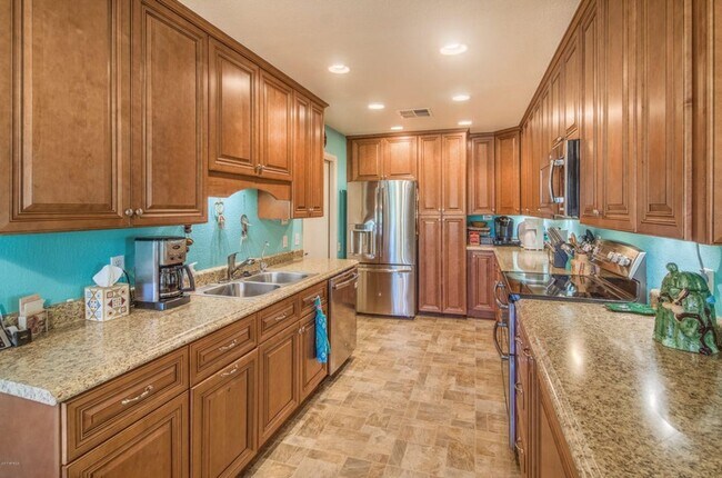 Foto del edificio - Welcome to this charming 2-bedroom, 2-bathroom home located in the vibrant 45+ Active Adult Resor...