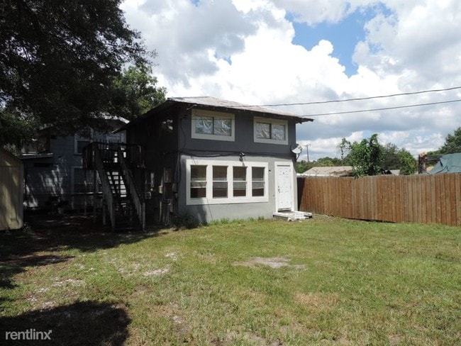 Building Photo - 1 br, 1 bath Condo - 113 W Hanlon St