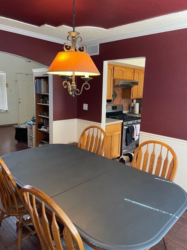 Foto del edificio - West El Paso 4 Bed 2.5 Bath Refrig A/C