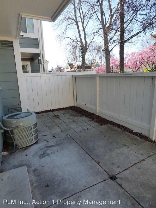 Building Photo - 3 br, 2.5 bath House - 4378 Fairlands Drive
