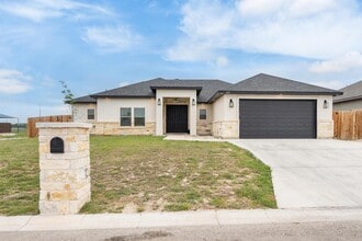 Building Photo - 423 Pitaya Ln