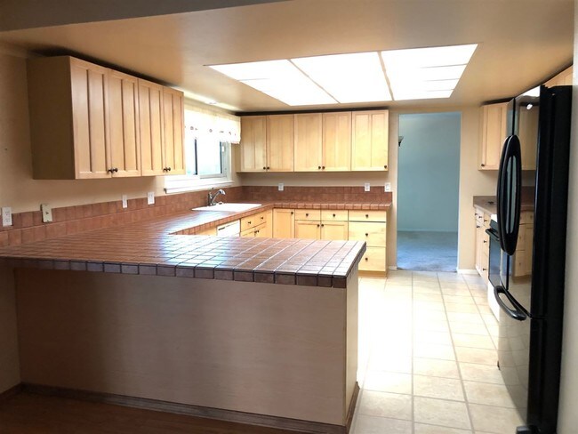 Building Photo - 1071 Glen Meadow Dr