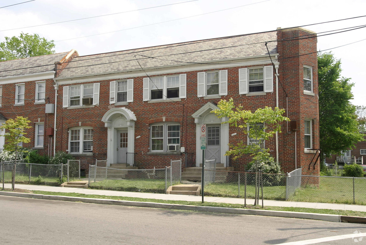 Building Photo - 1301-1303 Adams St NE