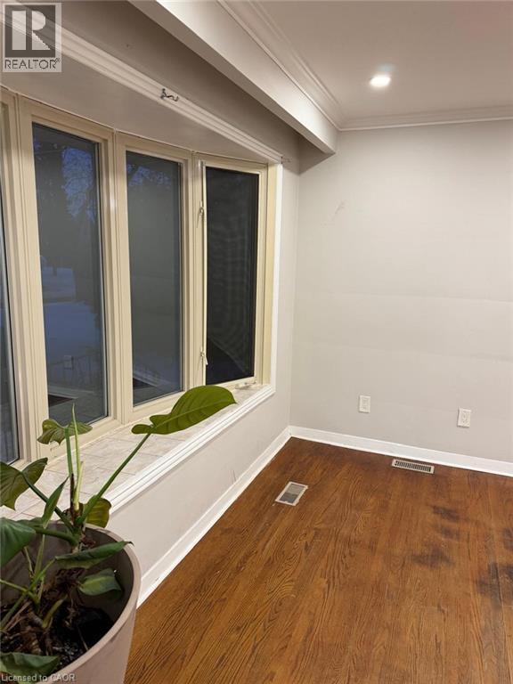 Building Photo - 5487 Eaton Ave