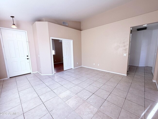 Foto del edificio - 6650 W Megan St