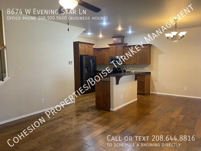 Building Photo - Like-new home, 3bds and 2.5 baths, all the...