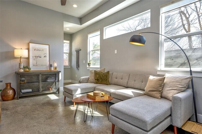 Foto del edificio - 6505 Porter St