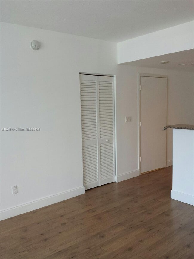 Building Photo - 325 S Biscayne Blvd