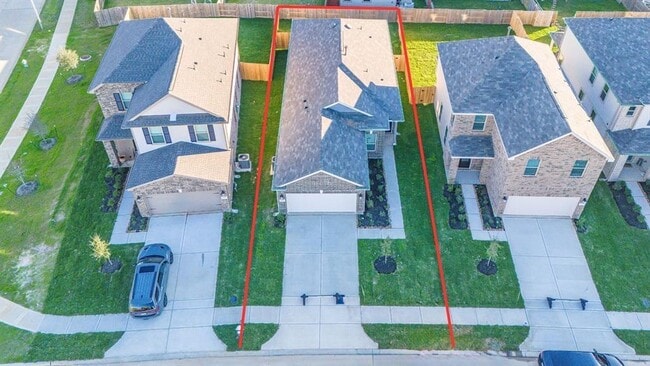Building Photo - 18307 Sessile Oak Dr