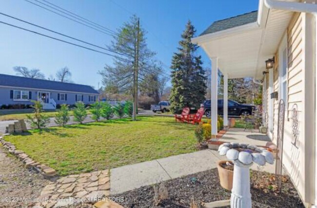 Building Photo - 1114 Wildwood Ave